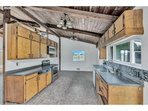 190 Roberts Road Chehalis WA 98532