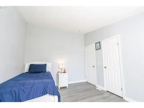 2056 Childs Avenue NE Salem OR 97301