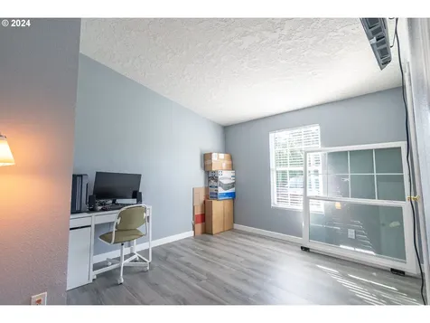 2056 Childs Avenue NE Salem OR 97301