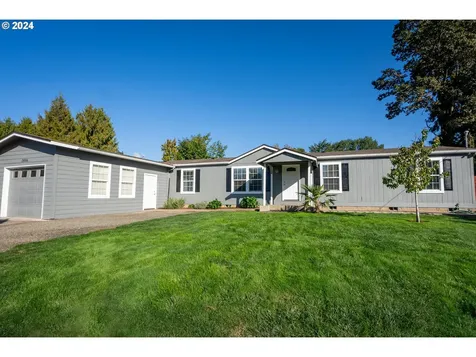 2056 Childs Avenue NE Salem OR 97301