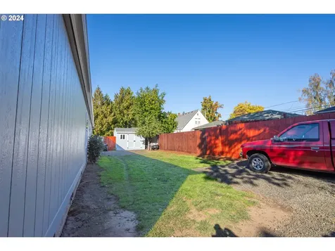 2056 Childs Avenue NE Salem OR 97301