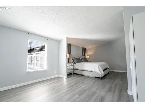 2056 Childs Avenue NE Salem OR 97301