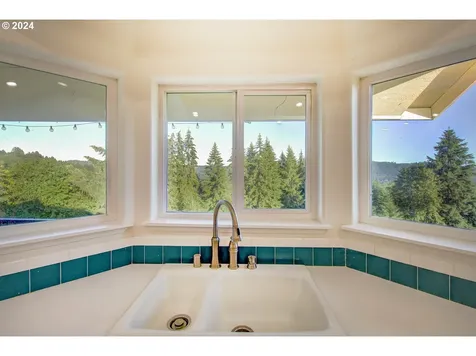 127 Krestview Lane Woodland WA 98674