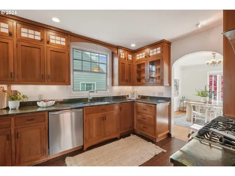 3134 NE 32nd Place Portland OR 97212