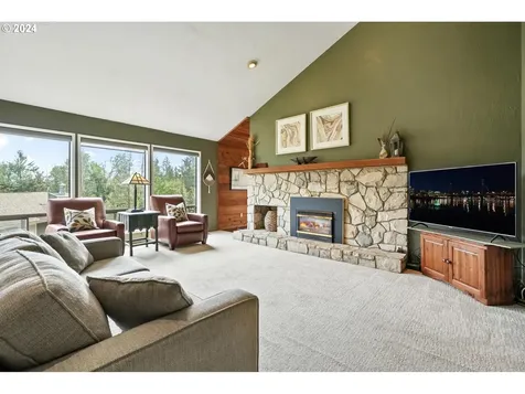 2845 Sw Bucharest Court Portland OR 97225