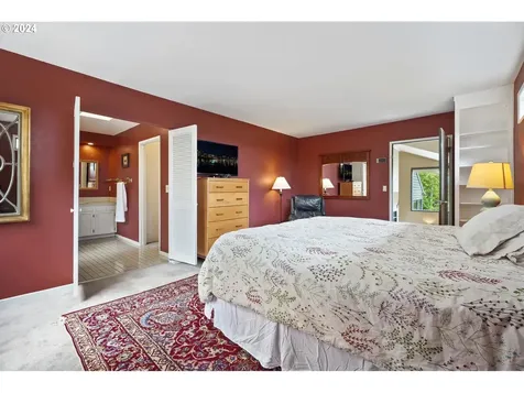 2845 Sw Bucharest Court Portland OR 97225