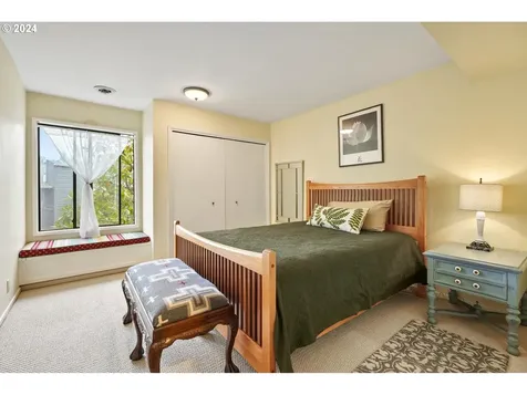 2845 Sw Bucharest Court Portland OR 97225