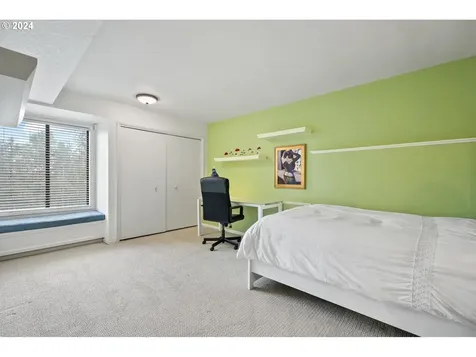 2845 Sw Bucharest Court Portland OR 97225