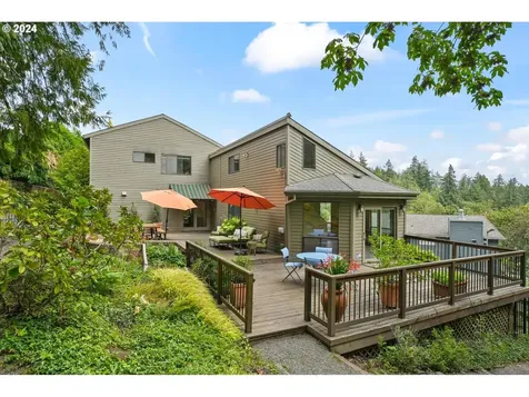 2845 Sw Bucharest Court Portland OR 97225