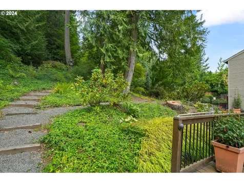 2845 Sw Bucharest Court Portland OR 97225