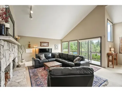 2845 Sw Bucharest Court Portland OR 97225