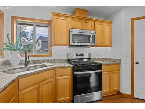 371 SW Kalmia Avenue Warrenton OR 97146