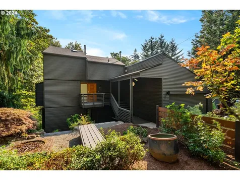 5220 Sw Northwood Avenue Portland OR 97239
