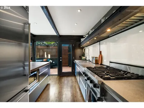 5220 Sw Northwood Avenue Portland OR 97239