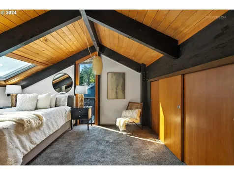 5220 Sw Northwood Avenue Portland OR 97239