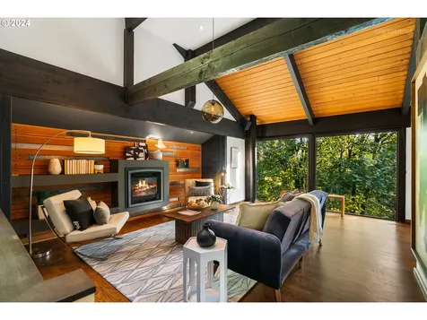 5220 Sw Northwood Avenue Portland OR 97239