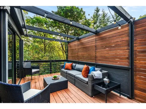 5220 Sw Northwood Avenue Portland OR 97239