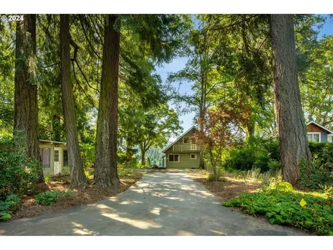 3520 Upper Drive Lake Oswego OR 97035