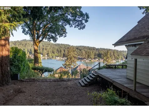3520 Upper Drive Lake Oswego OR 97035
