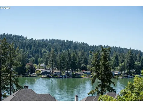 3520 Upper Drive Lake Oswego OR 97035