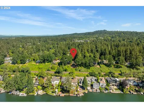 3520 Upper Drive Lake Oswego OR 97035