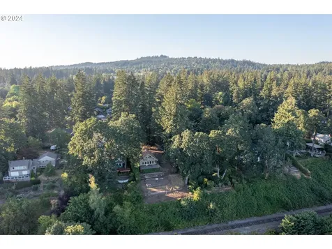 3520 Upper Drive Lake Oswego OR 97035