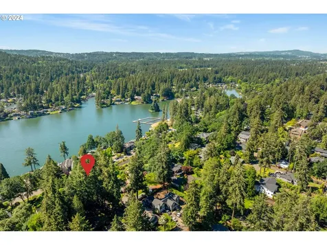 3520 Upper Drive Lake Oswego OR 97035