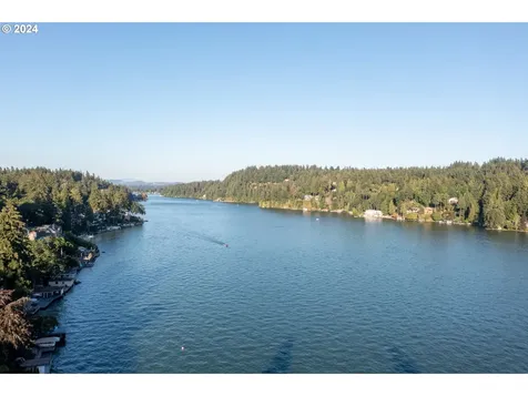 3520 Upper Drive Lake Oswego OR 97035