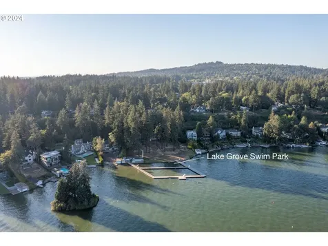 3520 Upper Drive Lake Oswego OR 97035