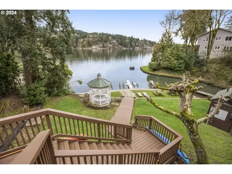3520 Upper Drive Lake Oswego OR 97035