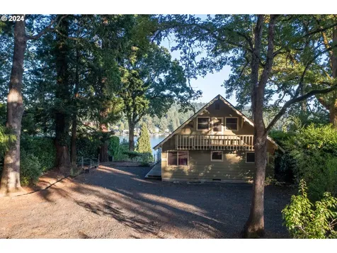 3520 Upper Drive Lake Oswego OR 97035