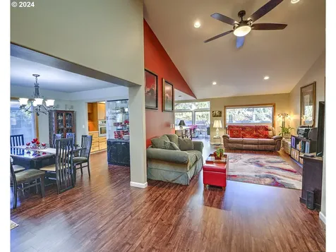 12610 Se Angus Street Vancouver WA 98683