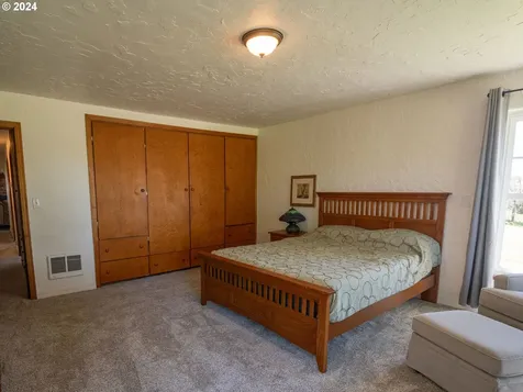 45230 SE Connett Road Corbett OR 97019