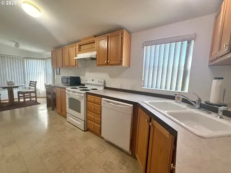 843 Stearns Lane Oakland OR 97462
