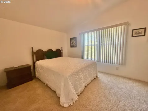 843 Stearns Lane Oakland OR 97462