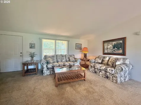 843 Stearns Lane Oakland OR 97462