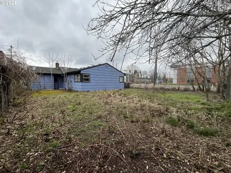 2504 Se 80th Avenue Portland OR 97206