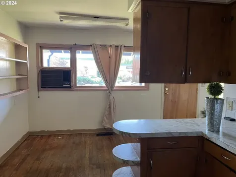 2504 Se 80th Avenue Portland OR 97206