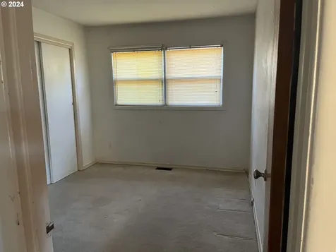 2504 Se 80th Avenue Portland OR 97206