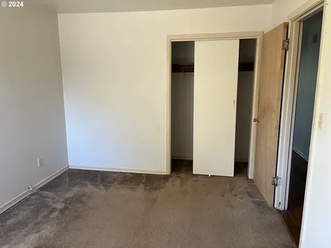 2504 Se 80th Avenue Portland OR 97206
