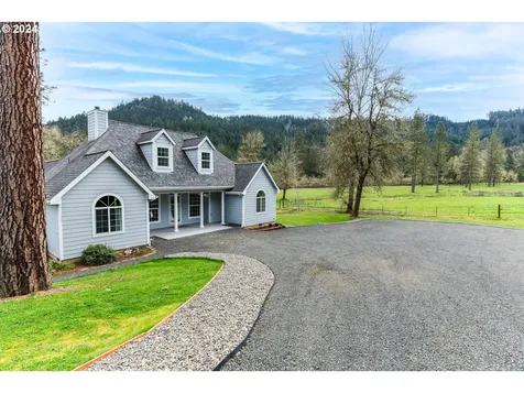 1764 Larson Road Roseburg OR 97471