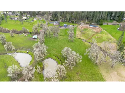 1764 Larson Road Roseburg OR 97471