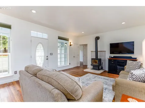 1764 Larson Road Roseburg OR 97471