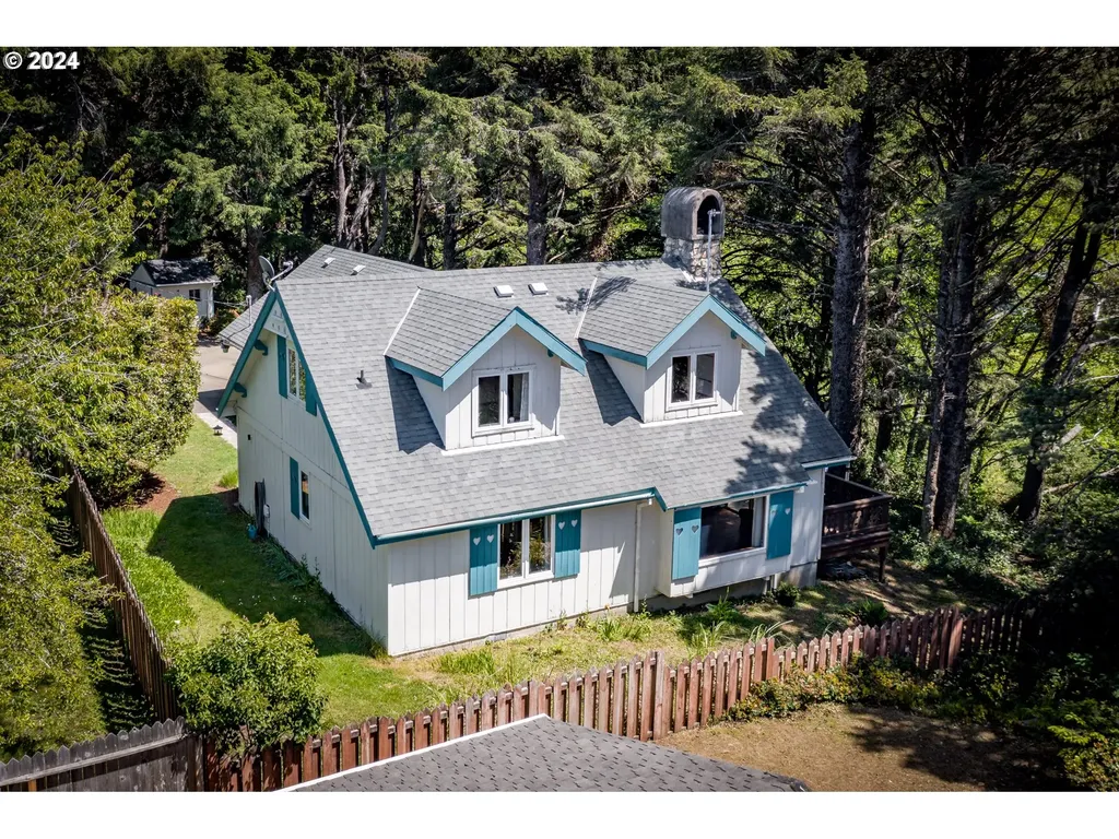 6101 NE Oar Drive Lincoln City OR 97367