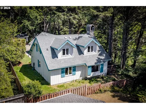6101 NE Oar Drive Lincoln City OR 97367