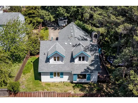 6101 NE Oar Drive Lincoln City OR 97367