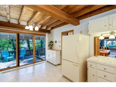 6101 NE Oar Drive Lincoln City OR 97367