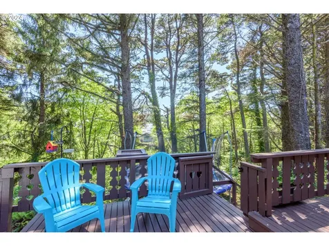 6101 NE Oar Drive Lincoln City OR 97367