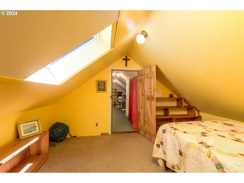 6101 NE Oar Drive Lincoln City OR 97367