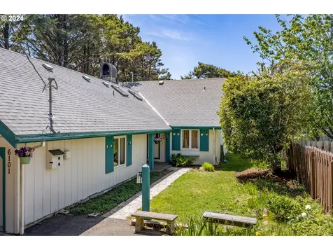 6101 NE Oar Drive Lincoln City OR 97367